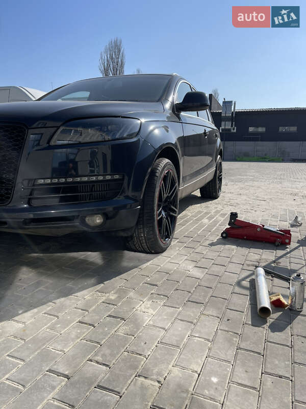 Внедорожник / Кроссовер Audi Q7 2007 в Буче