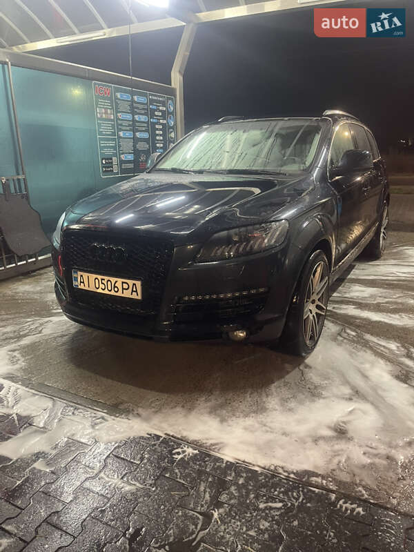 Внедорожник / Кроссовер Audi Q7 2007 в Буче