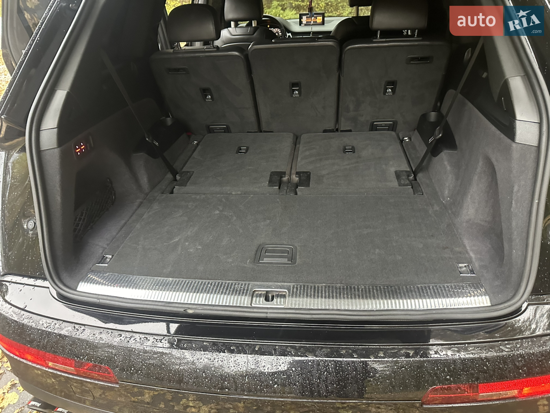 Audi Q7 2018 VIN WA1VAAF74KD025311 фото оголошення 14 з 21