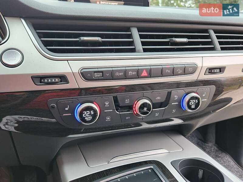 Внедорожник / Кроссовер Audi Q7 2019 в Виннице