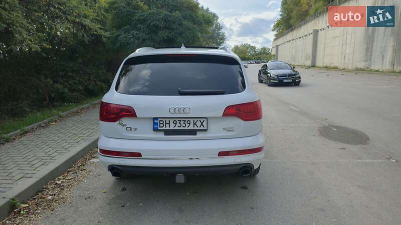Позашляховик / Кросовер Audi Q7 2014 в Одесі