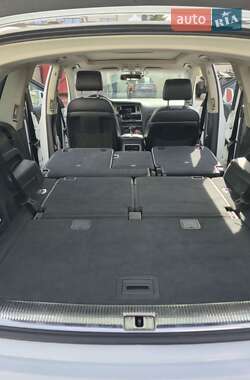 Внедорожник / Кроссовер Audi Q7 2014 в 