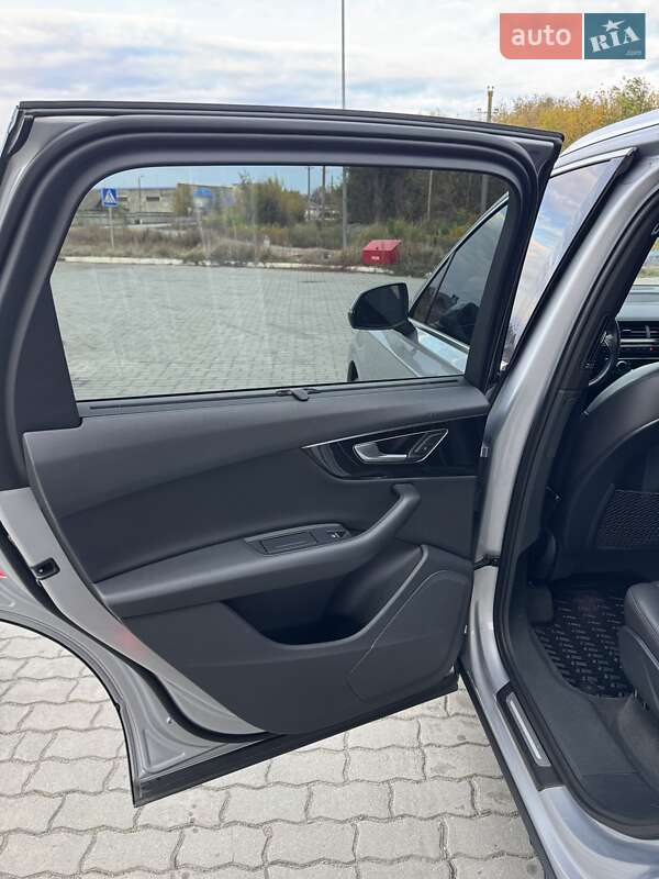 Позашляховик / Кросовер Audi Q7 2017 в Верхньодніпровську фото 39 Позашляховик / Кросовер Audi Q7 2017 в Верхньодніпровську