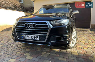 Позашляховик / Кросовер Audi Q7 2017 в 