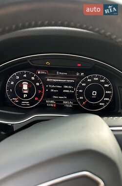 Позашляховик / Кросовер Audi Q7 2016 в 