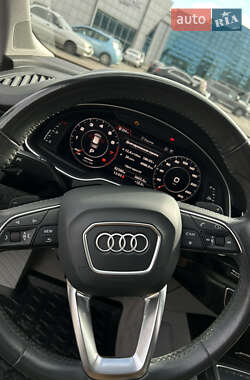 Позашляховик / Кросовер Audi Q7 2016 в 