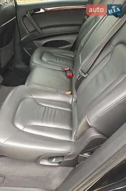 Внедорожник / Кроссовер Audi Q7 2013 в 