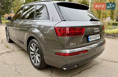 Внедорожник / Кроссовер Audi Q7 2019 в 