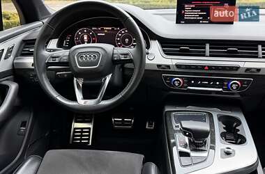 Внедорожник / Кроссовер Audi Q7 2019 в 