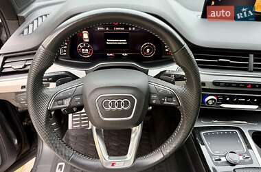 Внедорожник / Кроссовер Audi Q7 2019 в 