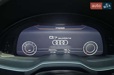 Внедорожник / Кроссовер Audi Q7 2016 в 