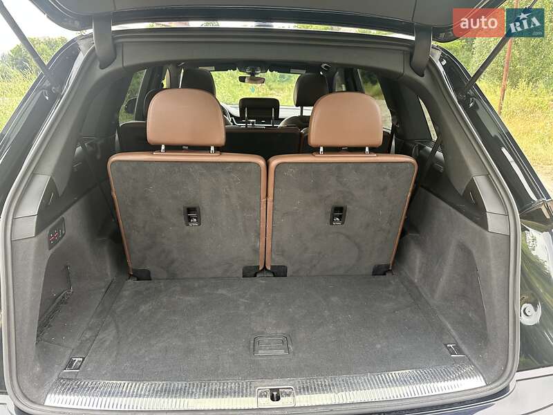 Позашляховик / Кросовер Audi Q7 2016 в Києві фото 19 Позашляховик / Кросовер Audi Q7 2016 в Києві