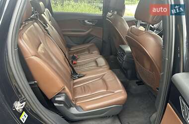 Внедорожник / Кроссовер Audi Q7 2016 в 