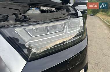 Внедорожник / Кроссовер Audi Q7 2016 в 