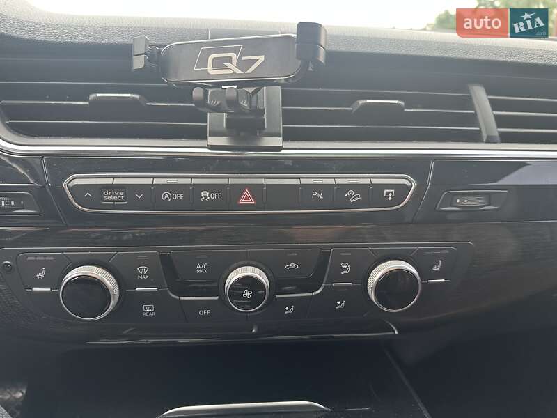 Позашляховик / Кросовер Audi Q7 2016 в Києві фото 40 Позашляховик / Кросовер Audi Q7 2016 в Києві