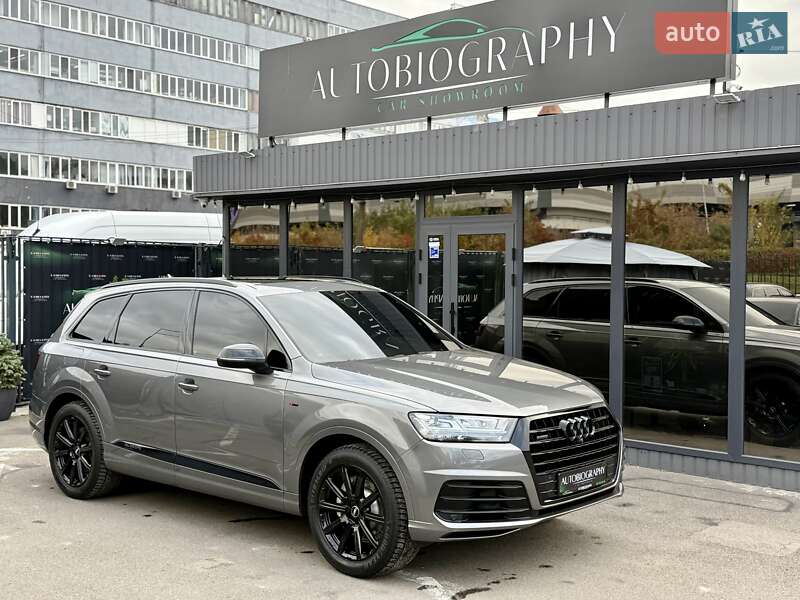 Позашляховик / Кросовер Audi Q7 2016 в Києві