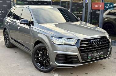 Внедорожник / Кроссовер Audi Q7 2016 в Киеве