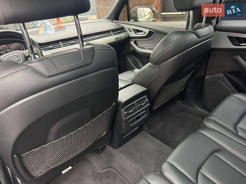 Позашляховик / Кросовер Audi Q7 2016 в Луцьку фото 9 Позашляховик / Кросовер Audi Q7 2016 в Луцьку