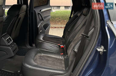 Позашляховик / Кросовер Audi Q7 2012 в 