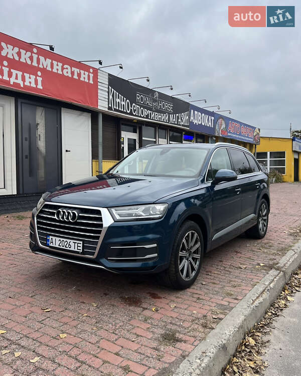 Позашляховик / Кросовер Audi Q7 2019 в Києві