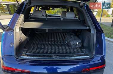 Внедорожник / Кроссовер Audi Q7 2021 в 