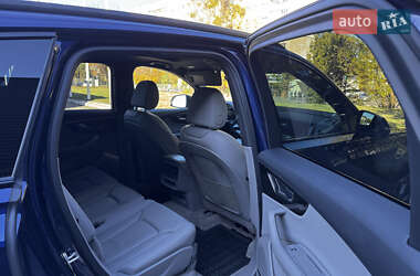 Внедорожник / Кроссовер Audi Q7 2021 в 