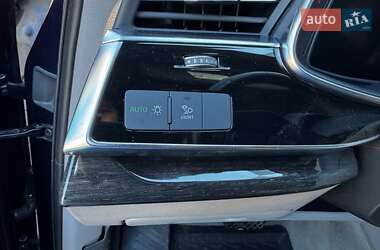 Внедорожник / Кроссовер Audi Q7 2021 в 
