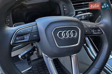 Внедорожник / Кроссовер Audi Q7 2021 в 