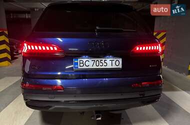 Внедорожник / Кроссовер Audi Q7 2021 в 