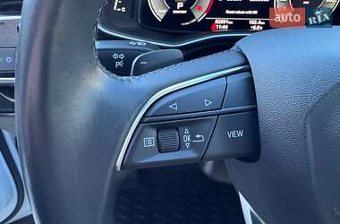 Внедорожник / Кроссовер Audi Q7 2021 в 