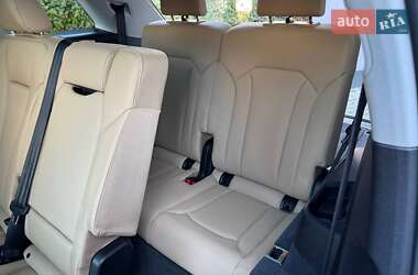 Внедорожник / Кроссовер Audi Q7 2021 в 