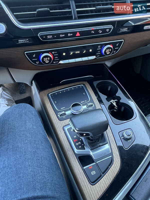 Позашляховик / Кросовер Audi Q7 2016 в Львові фото 17 Позашляховик / Кросовер Audi Q7 2016 в Львові