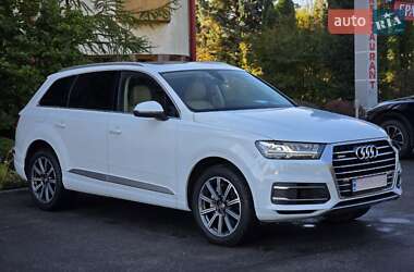Позашляховик / Кросовер Audi Q7 2016 в  фото 16 Позашляховик / Кросовер Audi Q7 2016 в