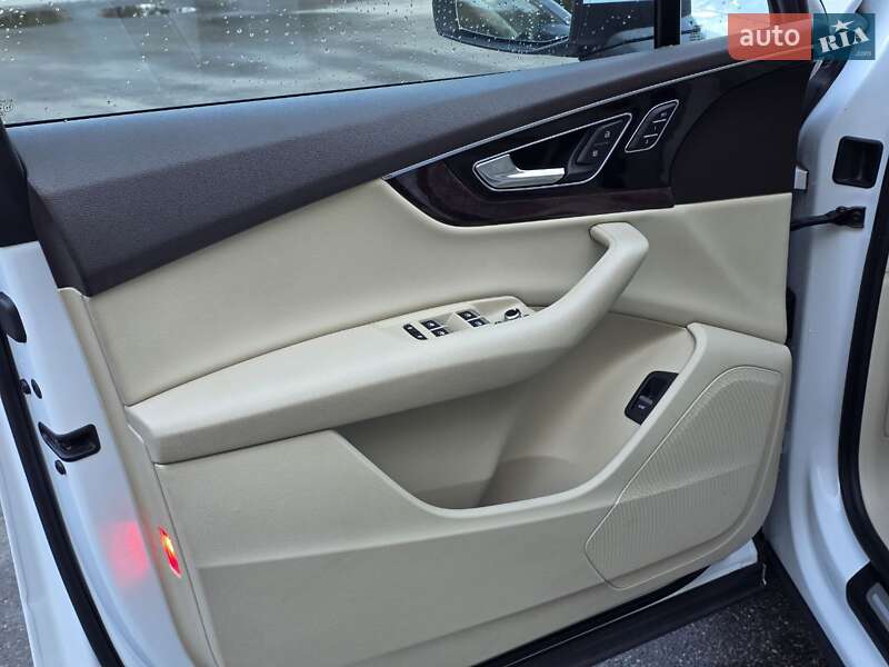 Внедорожник / Кроссовер Audi Q7 2016 в Тернополе фото 21 Внедорожник / Кроссовер Audi Q7 2016 в Тернополе