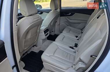 Позашляховик / Кросовер Audi Q7 2016 в  фото 36 Позашляховик / Кросовер Audi Q7 2016 в