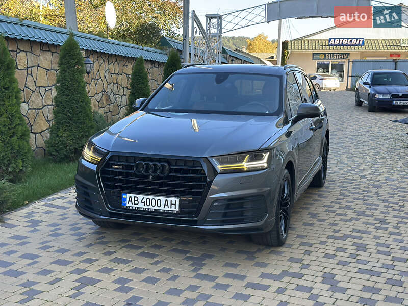 Внедорожник / Кроссовер Audi Q7 2015 в Могилев-Подольске
