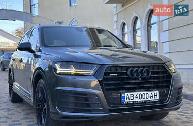Позашляховик / Кросовер Audi Q7 2015 в  фото 18 Позашляховик / Кросовер Audi Q7 2015 в