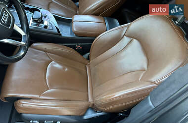 Позашляховик / Кросовер Audi Q7 2015 в  фото 26 Позашляховик / Кросовер Audi Q7 2015 в