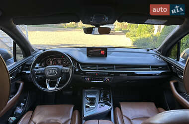 Позашляховик / Кросовер Audi Q7 2015 в  фото 42 Позашляховик / Кросовер Audi Q7 2015 в