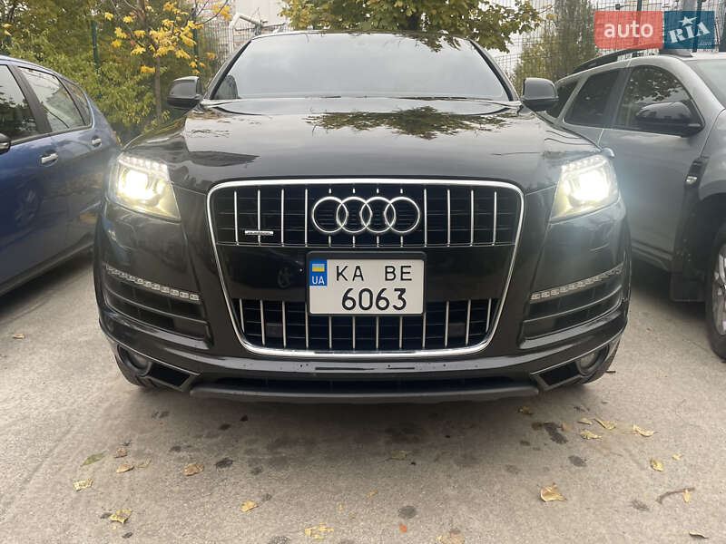 Внедорожник / Кроссовер Audi Q7 2014 в Киеве