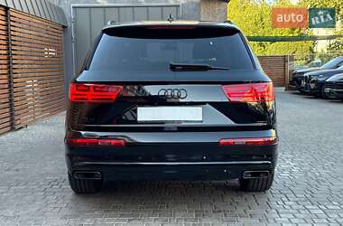 Внедорожник / Кроссовер Audi Q7 2019 в 