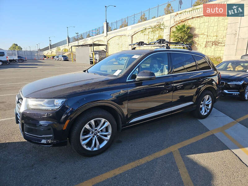 Позашляховик / Кросовер Audi Q7 2018 в Львові
