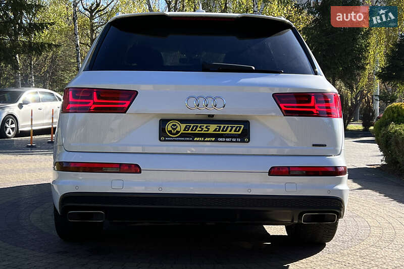 Позашляховик / Кросовер Audi Q7 2017 в Львові
