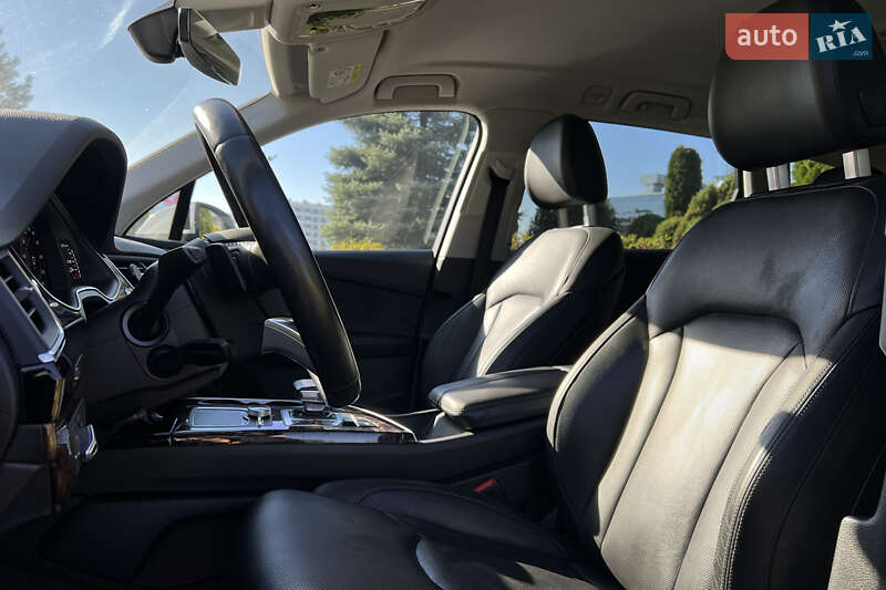 Позашляховик / Кросовер Audi Q7 2017 в Львові