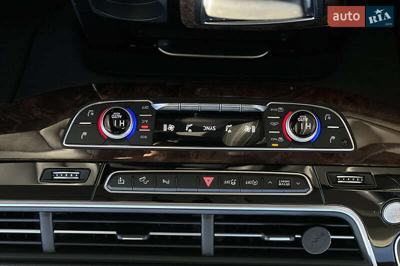 Позашляховик / Кросовер Audi Q7 2017 в Львові