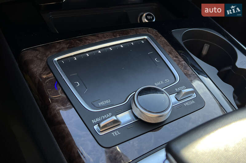 Позашляховик / Кросовер Audi Q7 2017 в Львові