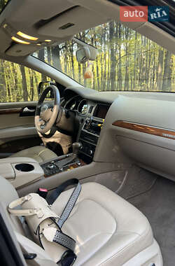 Позашляховик / Кросовер Audi Q7 2014 в 