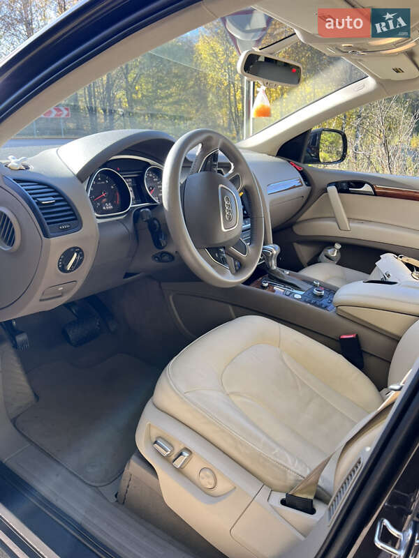 Внедорожник / Кроссовер Audi Q7 2014 в Черновцах