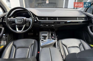 Позашляховик / Кросовер Audi Q7 2019 в 