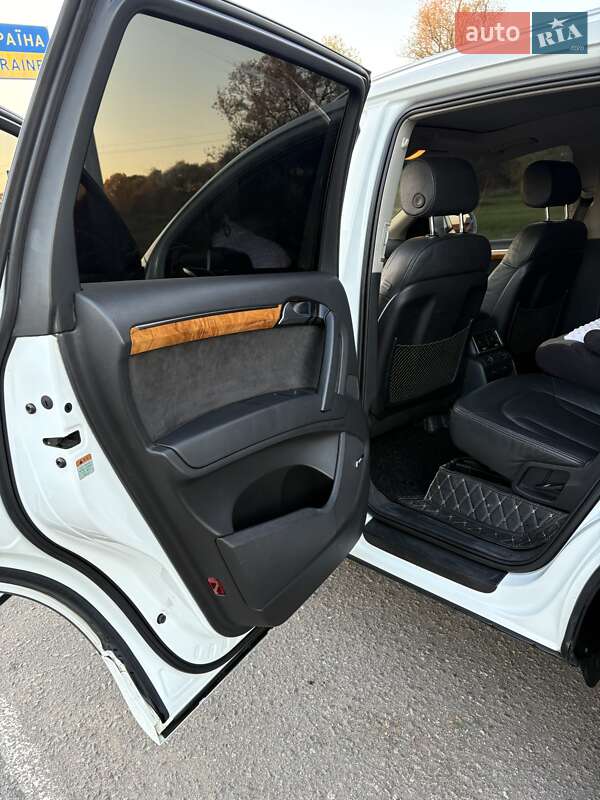 Внедорожник / Кроссовер Audi Q7 2014 в Ямполе